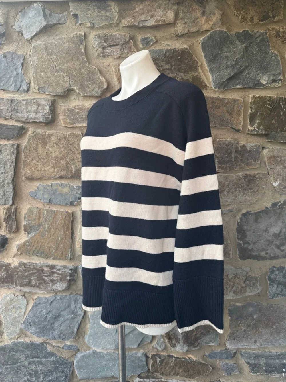 COS Oversized Striped Crewneck Jumper Sweater in Navy Blue & Cream Size Medium